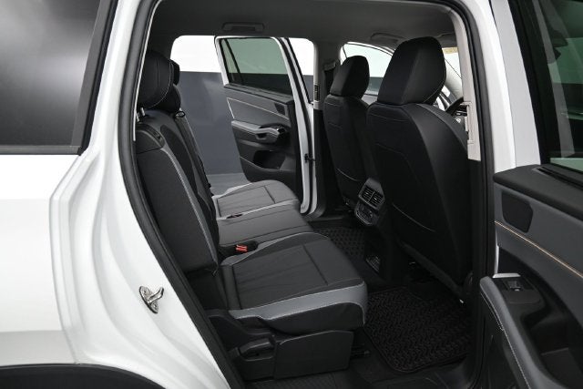 2027 Volkswagen Atlas SE