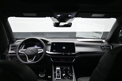 2026 Volkswagen Atlas Cross Sport SEL R-Line Black