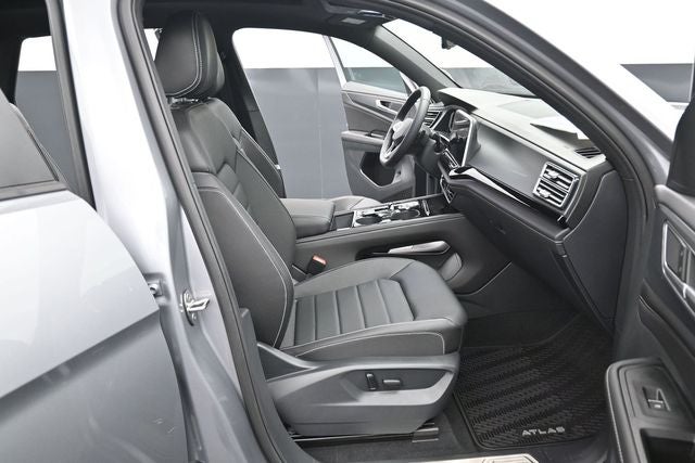 2026 Volkswagen Atlas Cross Sport SEL R-Line Black