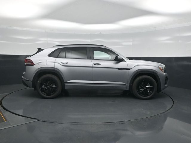 2026 Volkswagen Atlas Cross Sport SEL R-Line Black