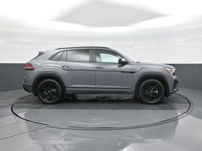 2026 Volkswagen Atlas Cross Sport 2.0T SEL R-Line Black