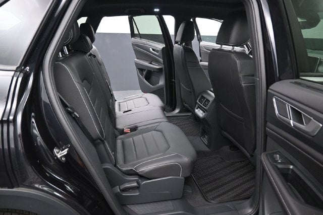 2026 Volkswagen Atlas Cross Sport SEL R-Line Black