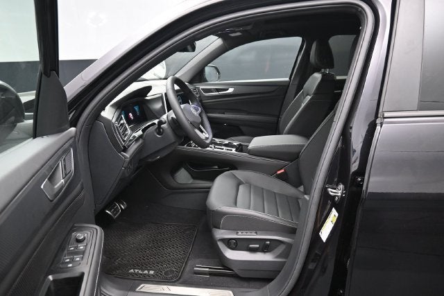 2026 Volkswagen Atlas Cross Sport SEL R-Line Black