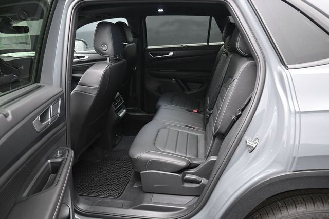 2026 Volkswagen Atlas Cross Sport SEL R-Line Black