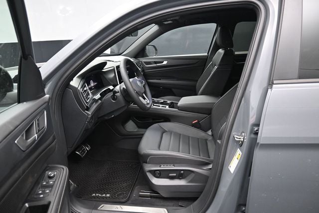 2026 Volkswagen Atlas Cross Sport SEL R-Line Black