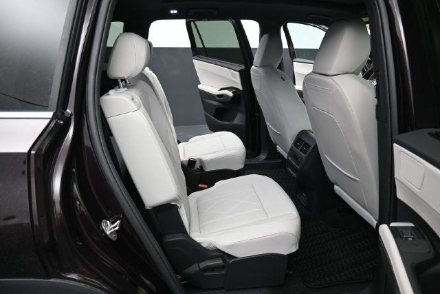 2027 Volkswagen Atlas SEL