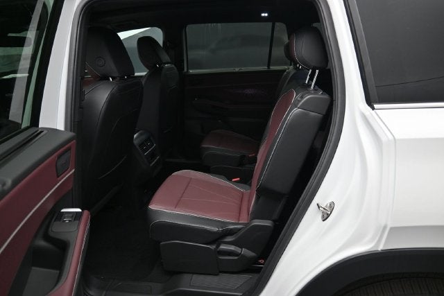 2027 Volkswagen Atlas SEL Premium R-Line