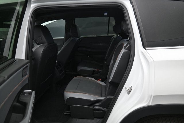 2027 Volkswagen Atlas SEL Premium R-Line