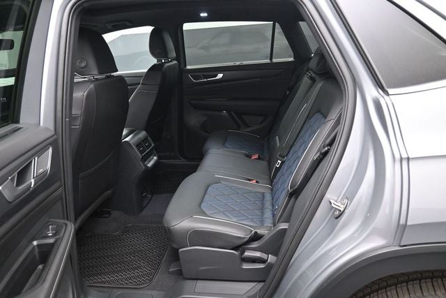 2026 Volkswagen Atlas Cross Sport SEL Premium R-Line