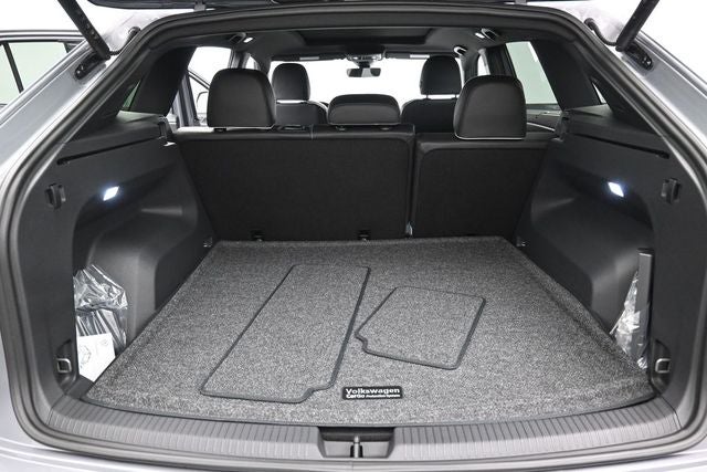 2026 Volkswagen Atlas Cross Sport SEL Premium R-Line