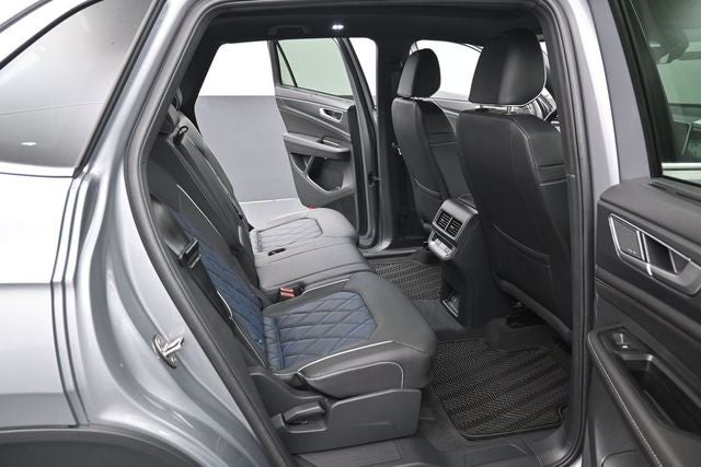 2026 Volkswagen Atlas Cross Sport SEL Premium R-Line