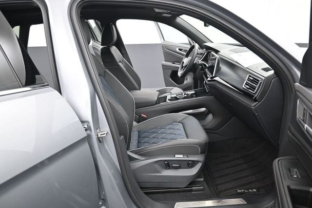 2026 Volkswagen Atlas Cross Sport SEL Premium R-Line