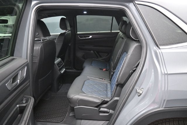 2026 Volkswagen Atlas Cross Sport SEL Premium R-Line