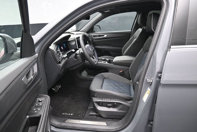 2026 Volkswagen Atlas Cross Sport SEL Premium R-Line