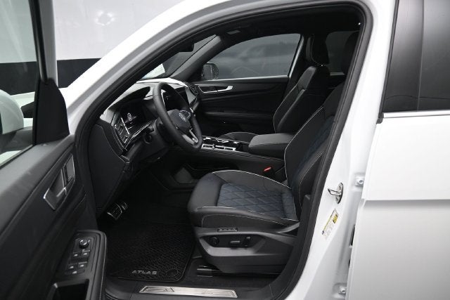2026 Volkswagen Atlas Cross Sport SEL Premium R-Line