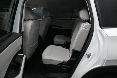 2027 Volkswagen Atlas SE w/Technology