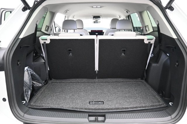 2027 Volkswagen Atlas SE w/Technology