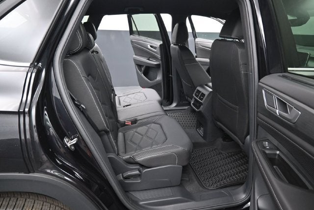 2026 Volkswagen Atlas Cross Sport SE w/Technology