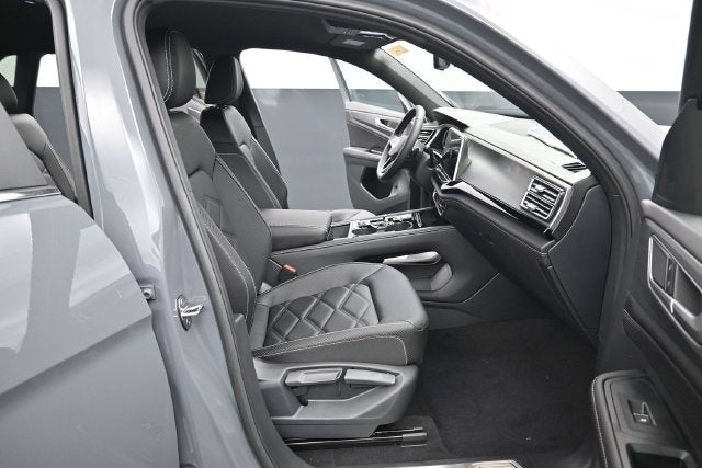 2026 Volkswagen Atlas Cross Sport SE w/Technology
