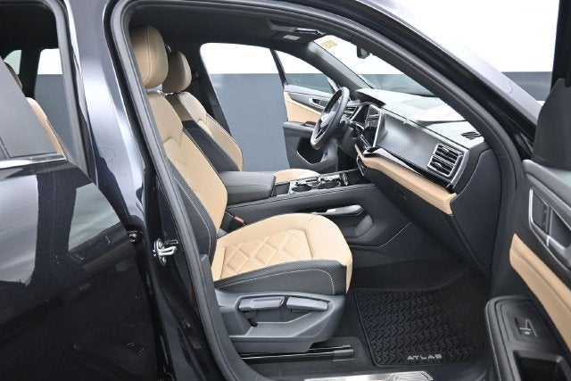 2026 Volkswagen Atlas Cross Sport SE w/Technology
