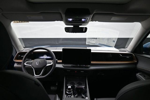 2027 Volkswagen Atlas SE w/Technology