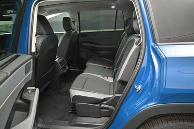 2027 Volkswagen Atlas SE w/Technology