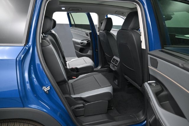 2027 Volkswagen Atlas SE w/Technology