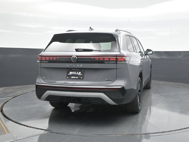 2027 Volkswagen Atlas SE w/Technology