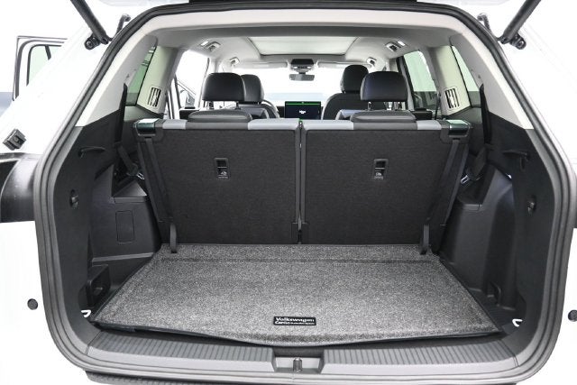 2027 Volkswagen Atlas SE w/Technology