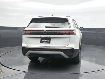 2027 Volkswagen Atlas SE w/Technology