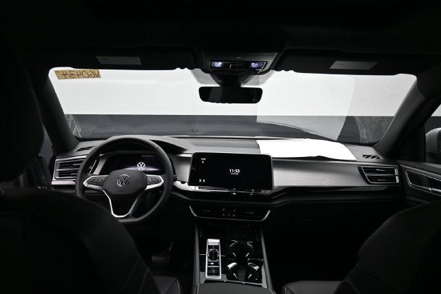 2026 Volkswagen Atlas Cross Sport SE w/Technology