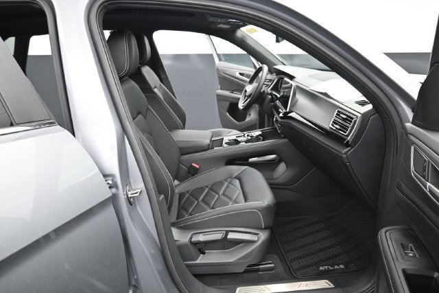2026 Volkswagen Atlas Cross Sport SE w/Technology