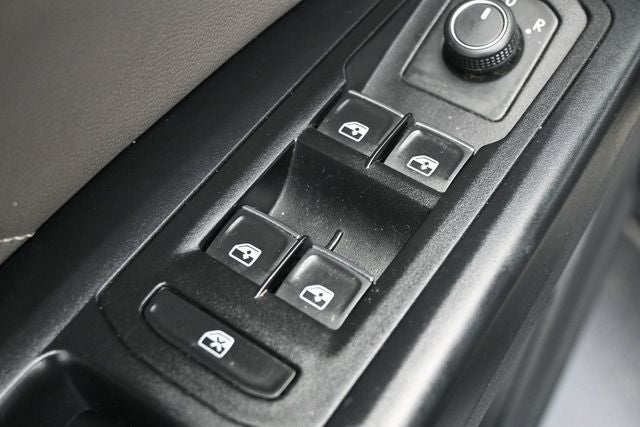 2021 Volkswagen Atlas 3.6L V6 SE w/Technology R-Line