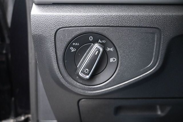 2021 Volkswagen Atlas 3.6L V6 SE w/Technology R-Line