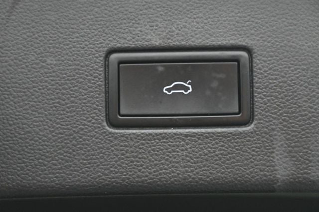 2021 Volkswagen Atlas 3.6L V6 SE w/Technology R-Line