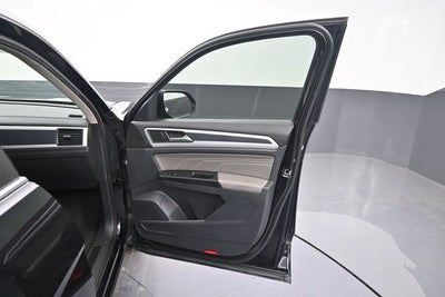 2021 Volkswagen Atlas 3.6L V6 SE w/Technology R-Line