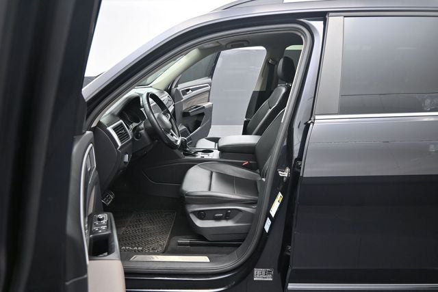 2021 Volkswagen Atlas 3.6L V6 SE w/Technology R-Line
