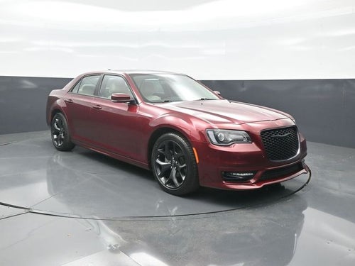 2023 Chrysler 300 Touring L