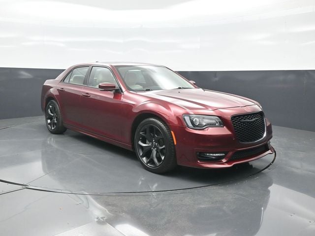 2023 Chrysler 300 Touring L