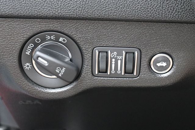 2023 Chrysler 300 Touring L