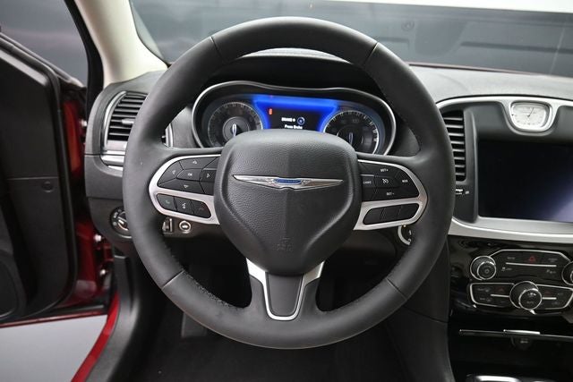 2023 Chrysler 300 Touring L