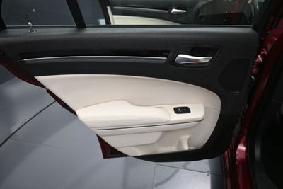 2023 Chrysler 300 Touring L