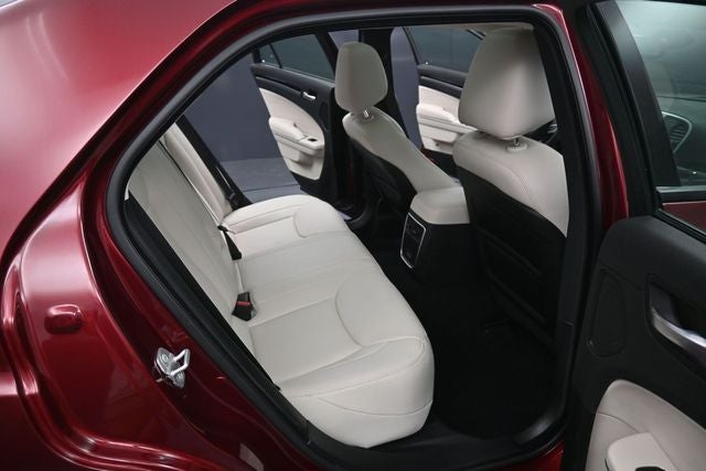 2023 Chrysler 300 Touring L