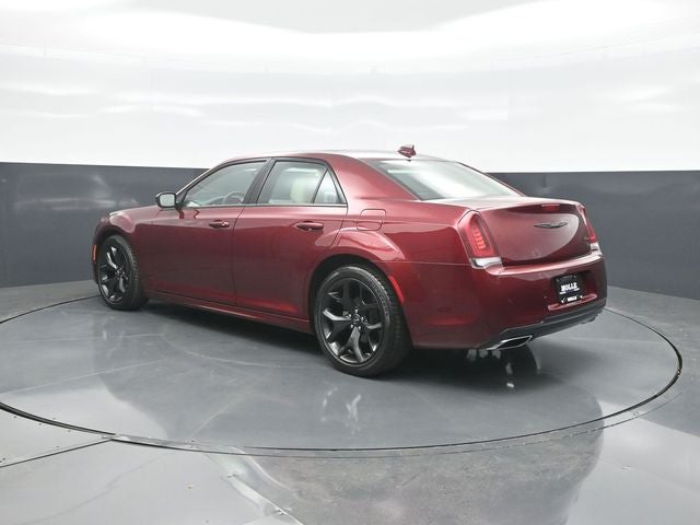 2023 Chrysler 300 Touring L