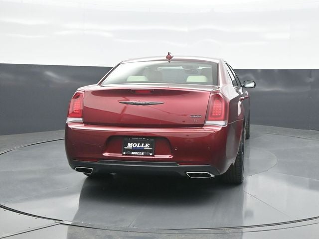 2023 Chrysler 300 Touring L
