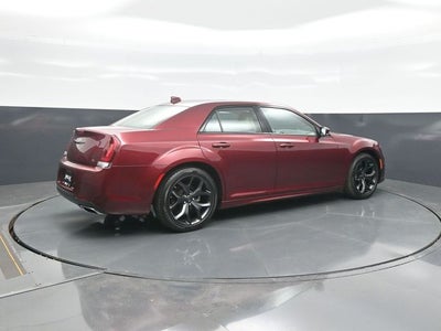 2023 Chrysler 300 Touring L