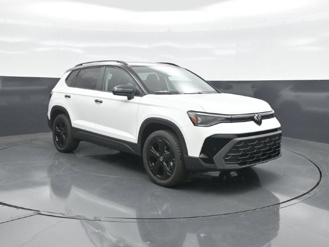 2027 Volkswagen Taos 1.5T SE Black