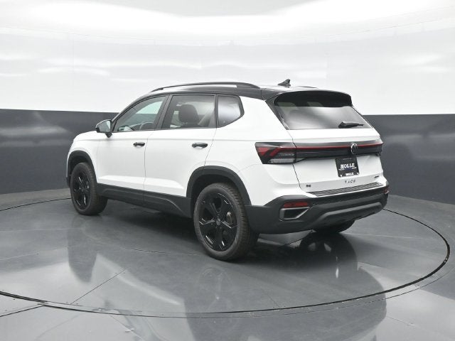 2027 Volkswagen Taos 1.5T SE Black