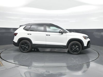 2027 Volkswagen Taos 1.5T SE Black