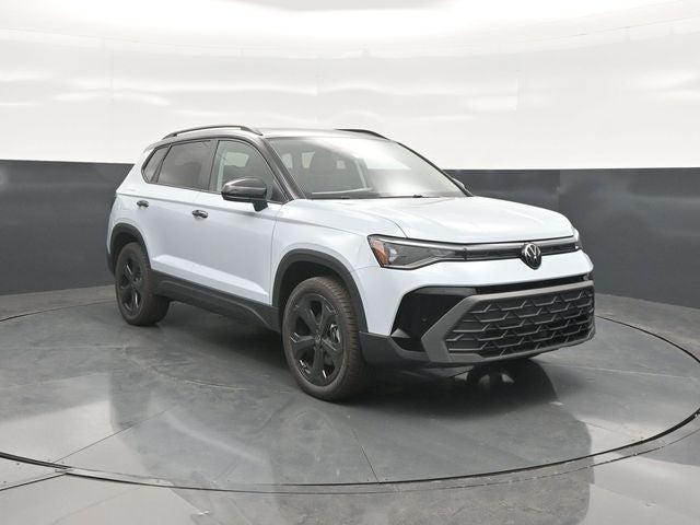 2027 Volkswagen Taos 1.5T SE Black